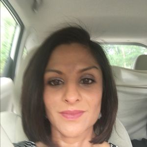 Meet your Posher, Charmaine